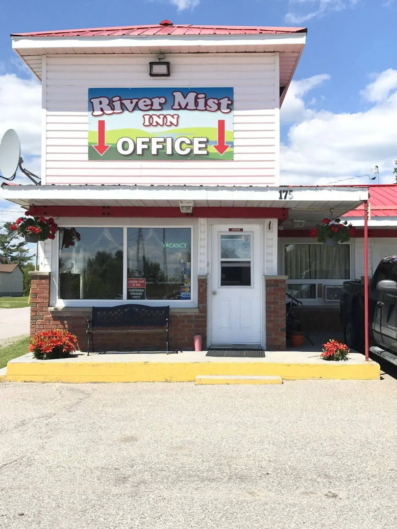 River Mist Inn
