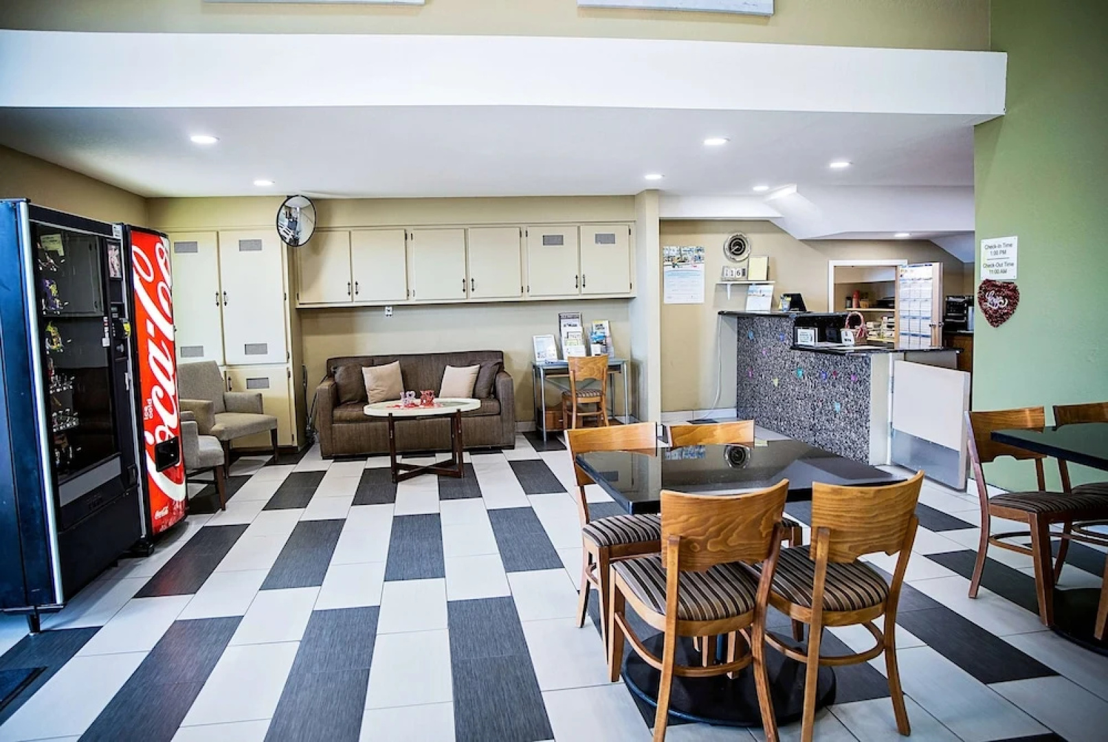 Super 8 By Wyndham Holbrook