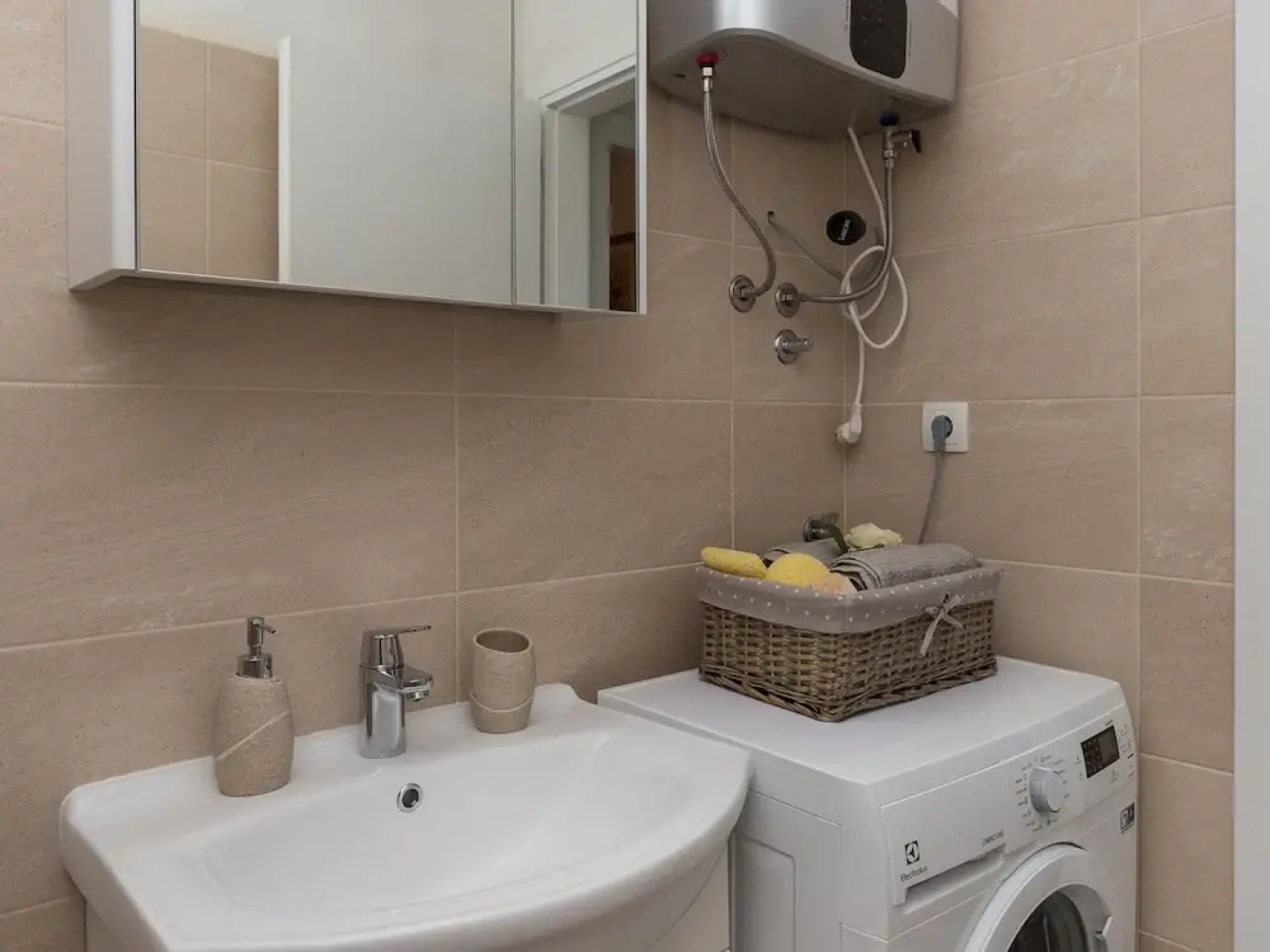 Apartment Kod Jadranke - Two Bedroom Apartment With Balcony and Sea View