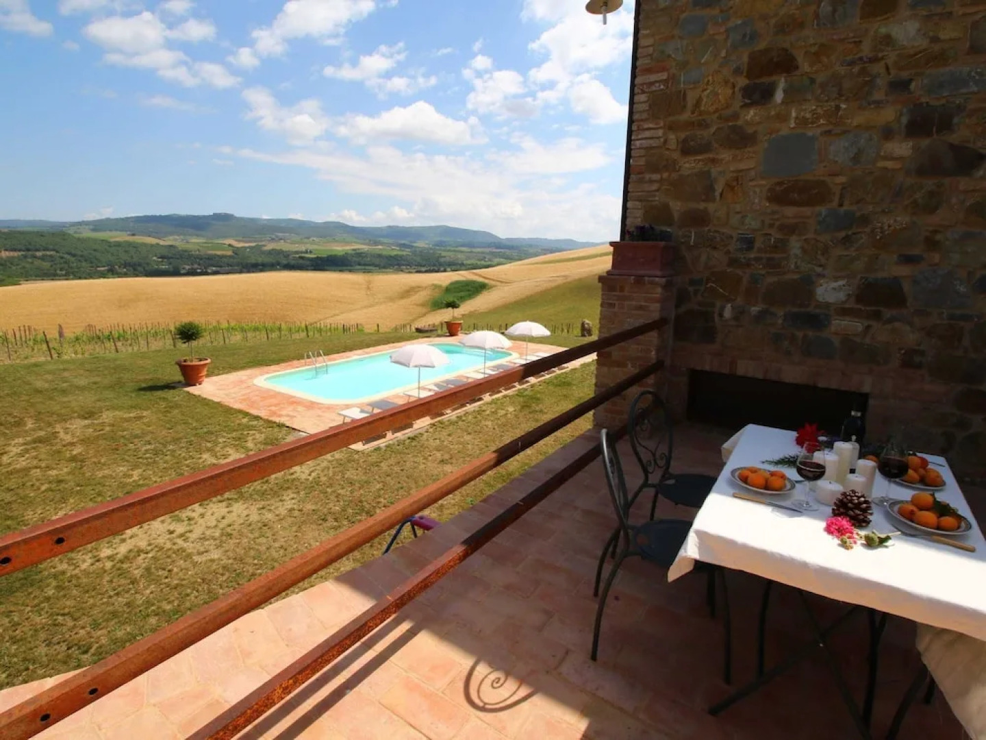 Charming Tuscan Farmhouse