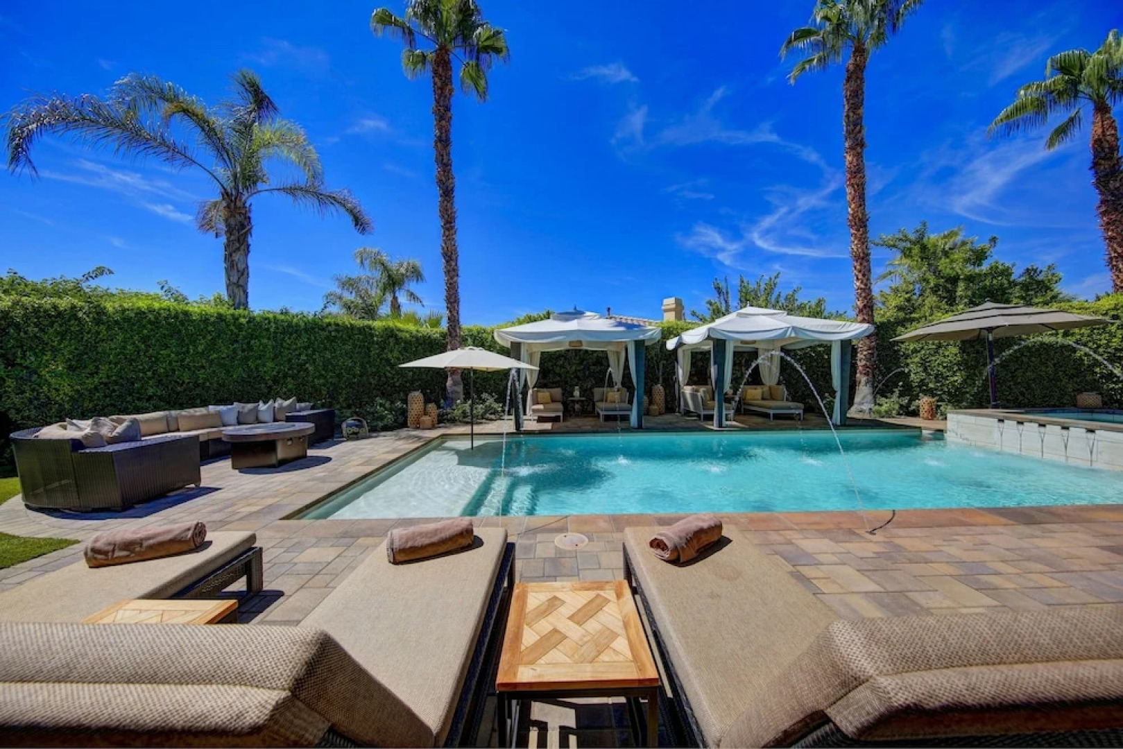 Gentle Breeze - Six Bedroom Home