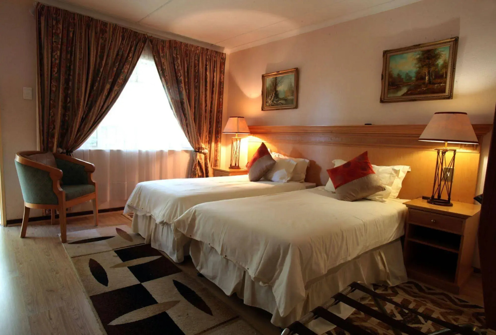 Shamrock Arms Guest Lodge