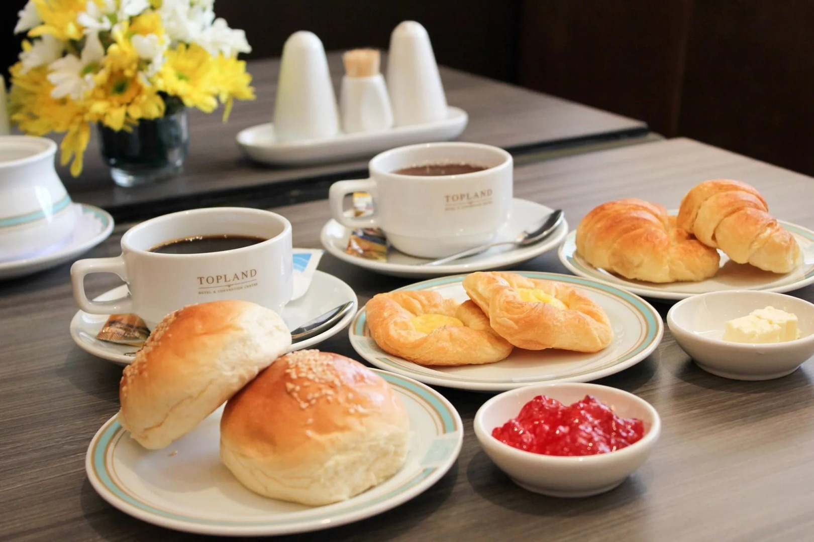 Topland Hotel & Convention Centre