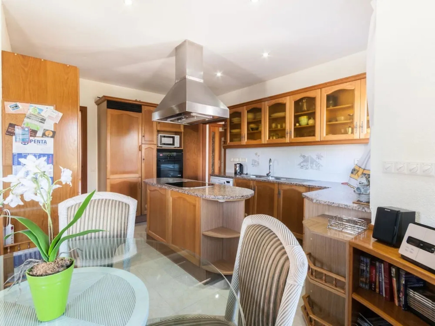 Ravishing Holiday Home near Beach in St. Pere Pescador