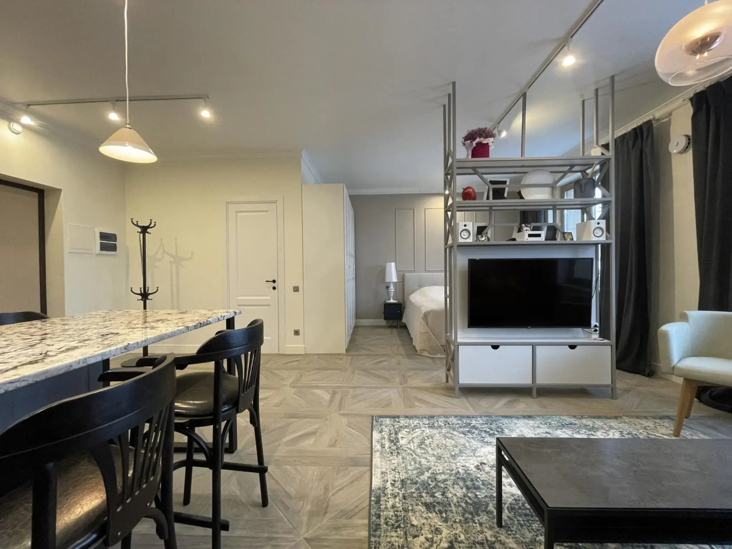 Апартаменты Чёрное Озеро на улице Дзержинского