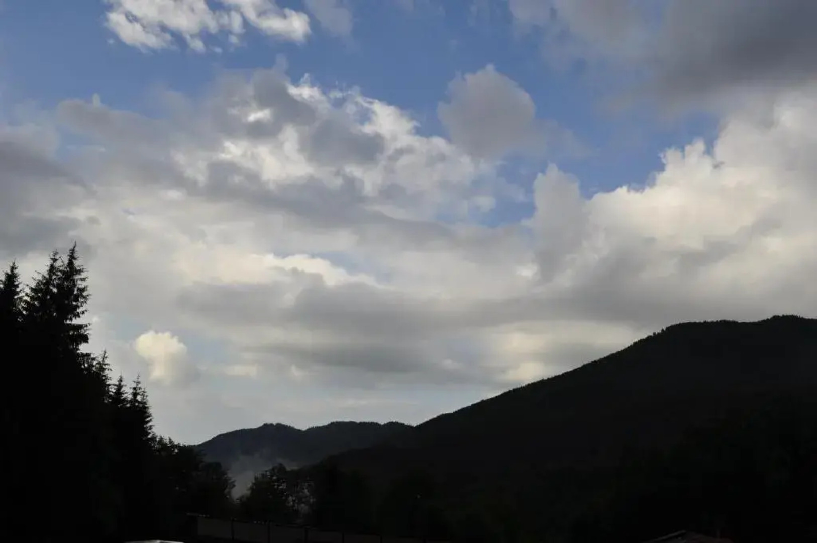 Cabana Cascada Cârnic