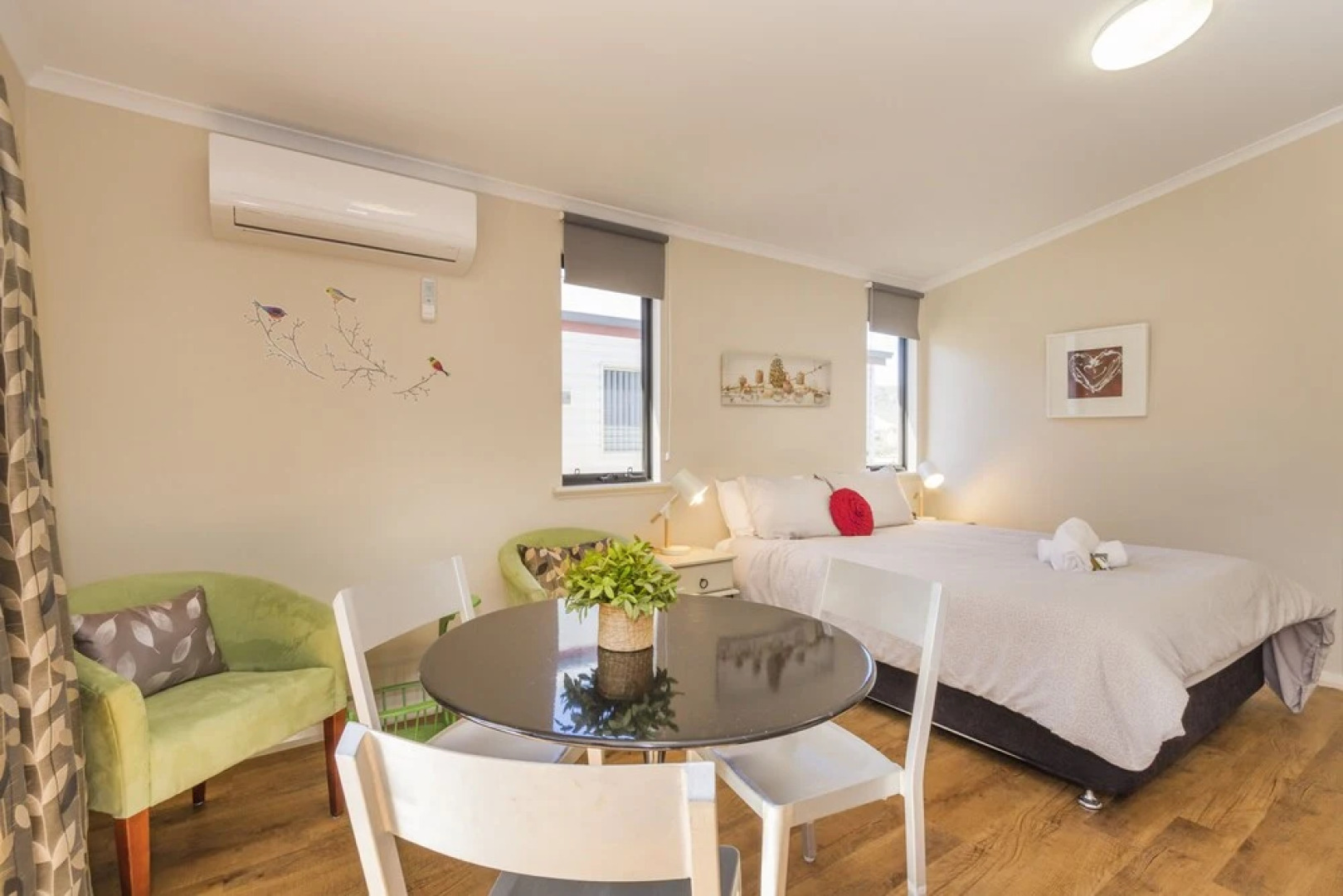 Serpentine Falls Park Home & Tourist Village