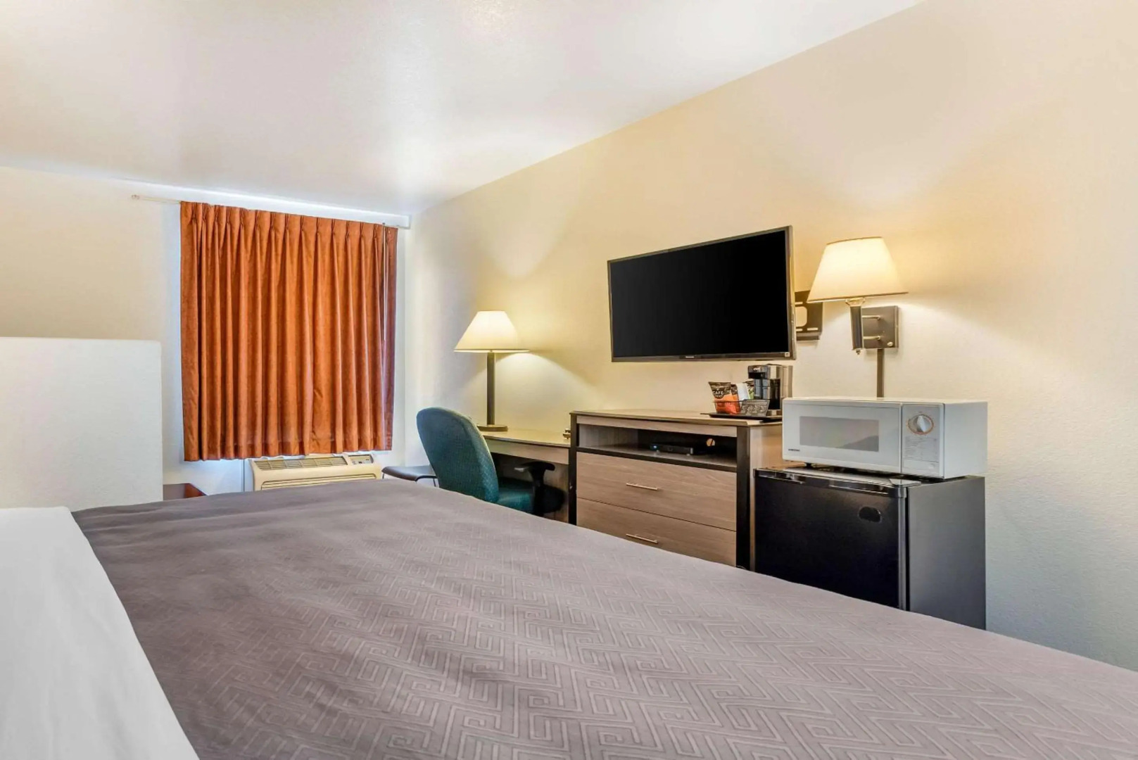 Econo Lodge Pueblo North