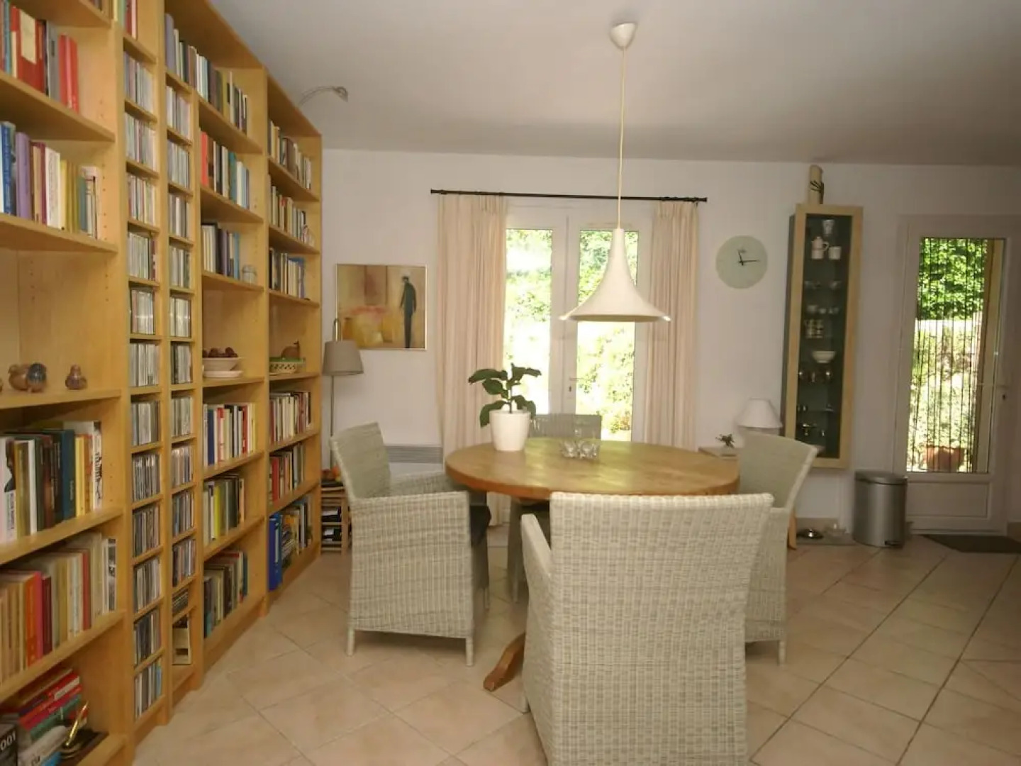 Beautiful Villa With Private Pool, Lovely Terraces, Privacy and Near St. Tropez