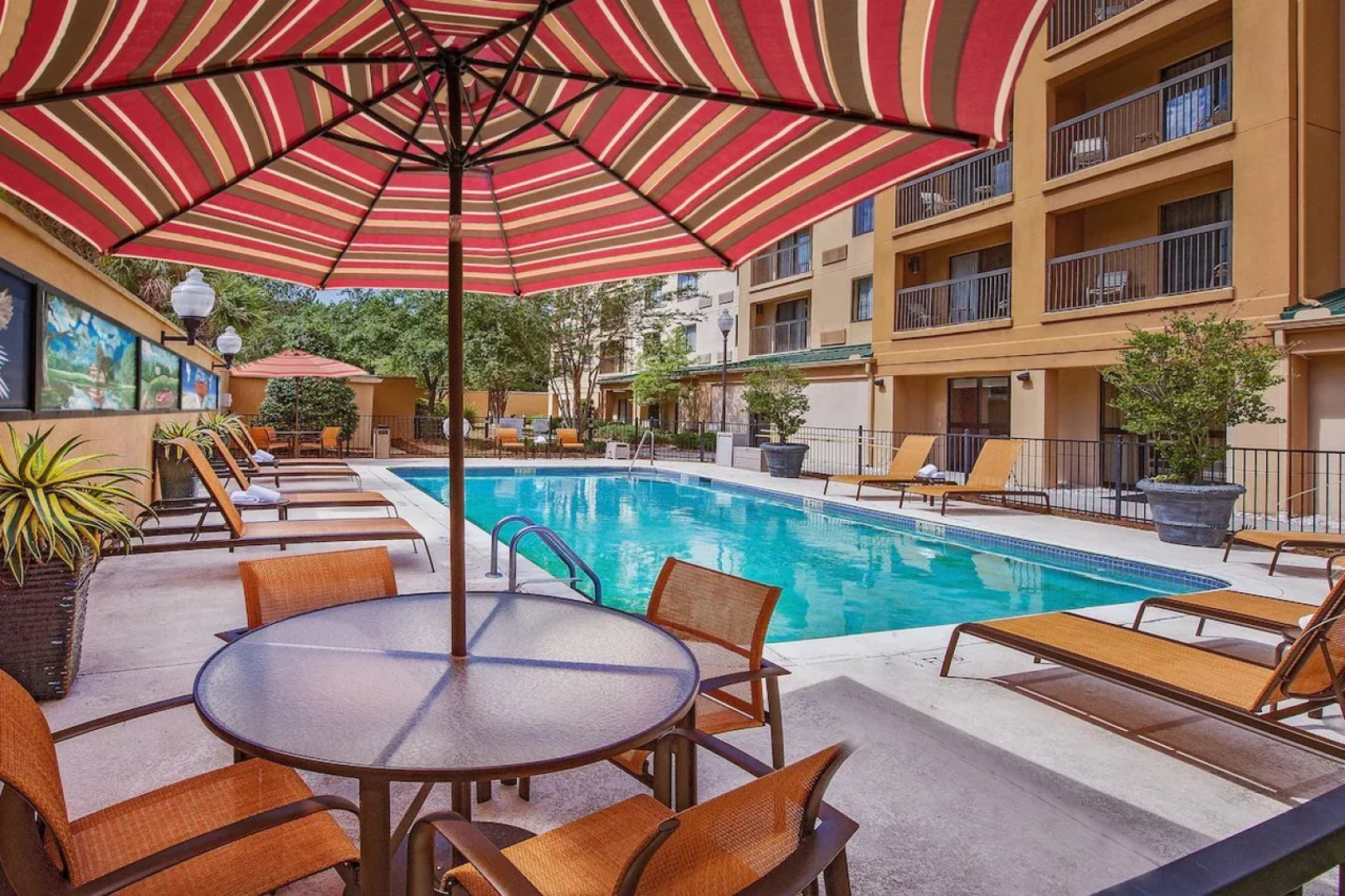 Courtyard by Marriott North Charleston Airport/Coliseum