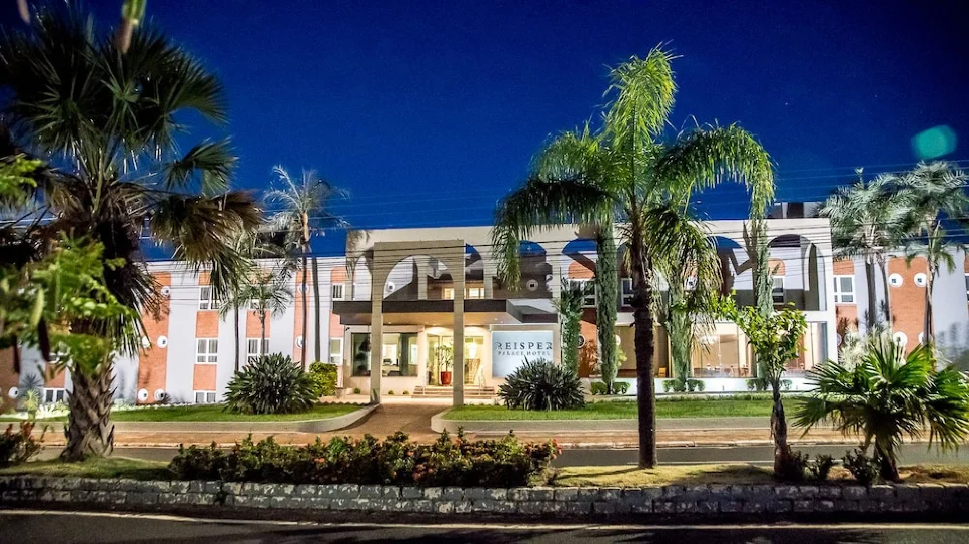 Reisper Palace Hotel