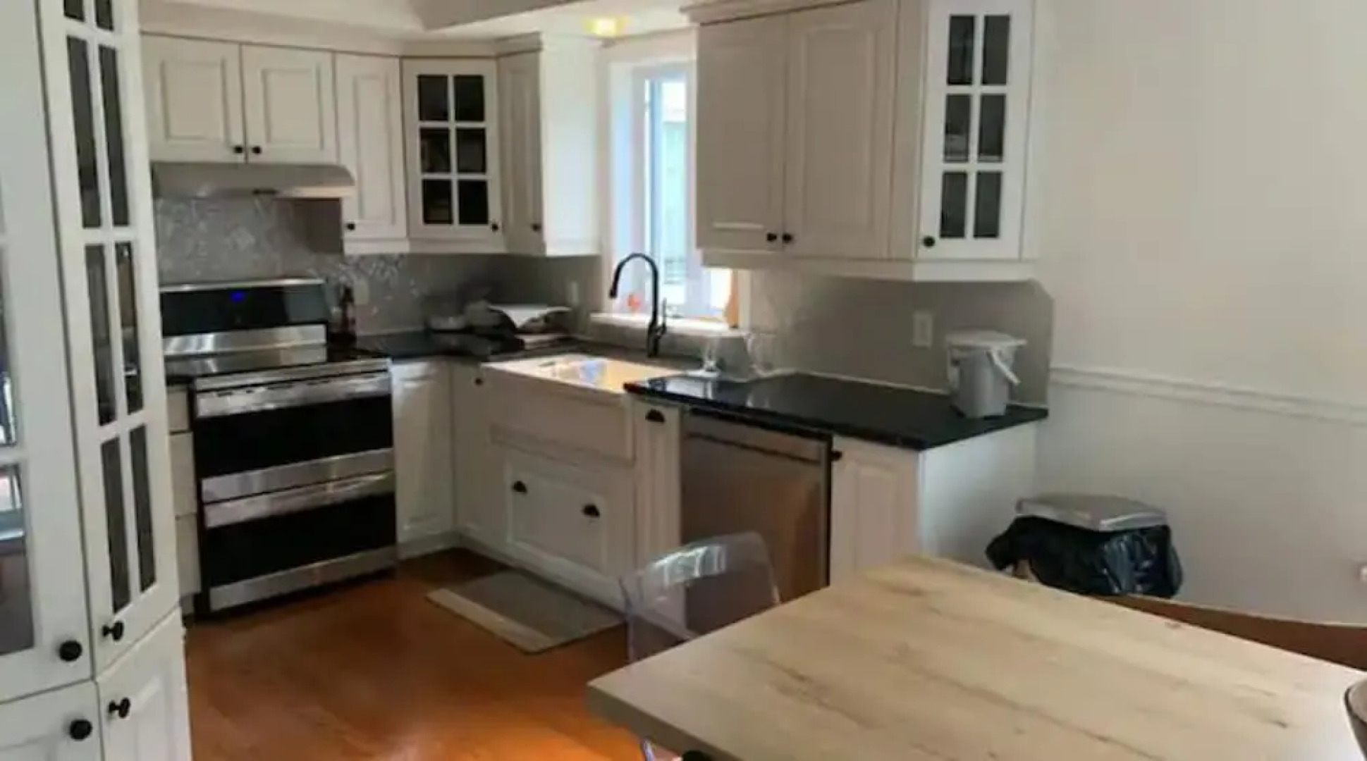 208 Godefroy Casă liniștită cu iaz