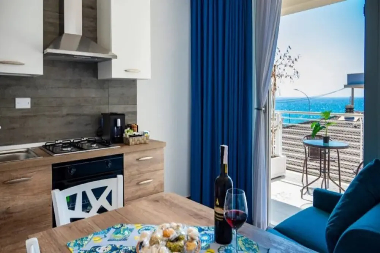Acquamarina Apartment On Sea Shore
