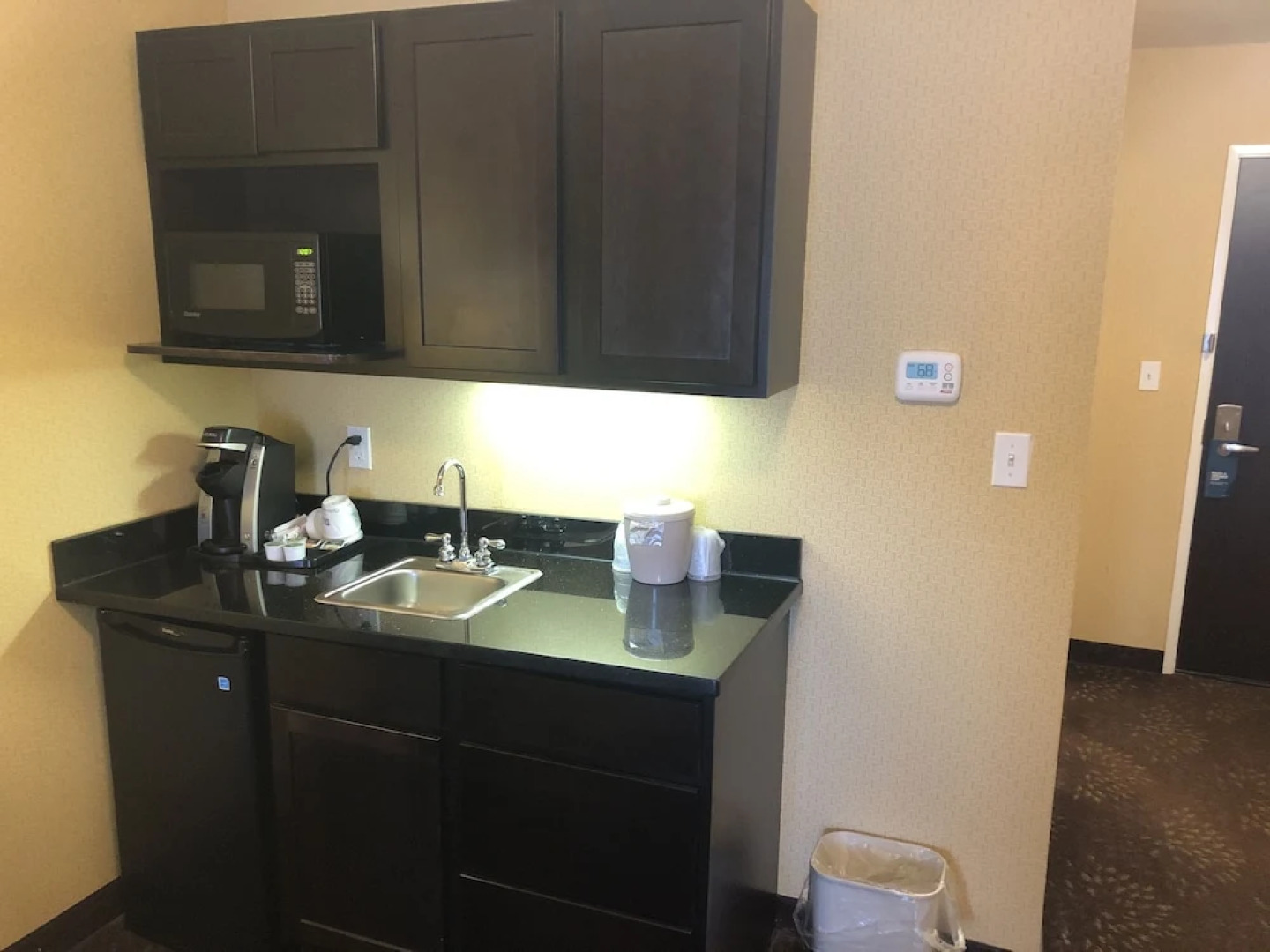 Holiday Inn Express & Suites Lansing-Dimondale