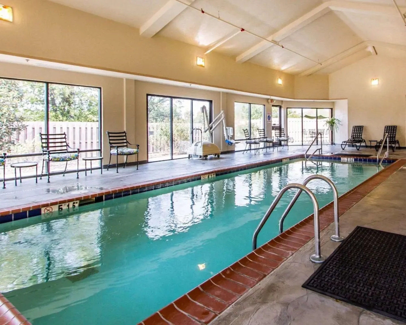 Comfort Inn & Suites