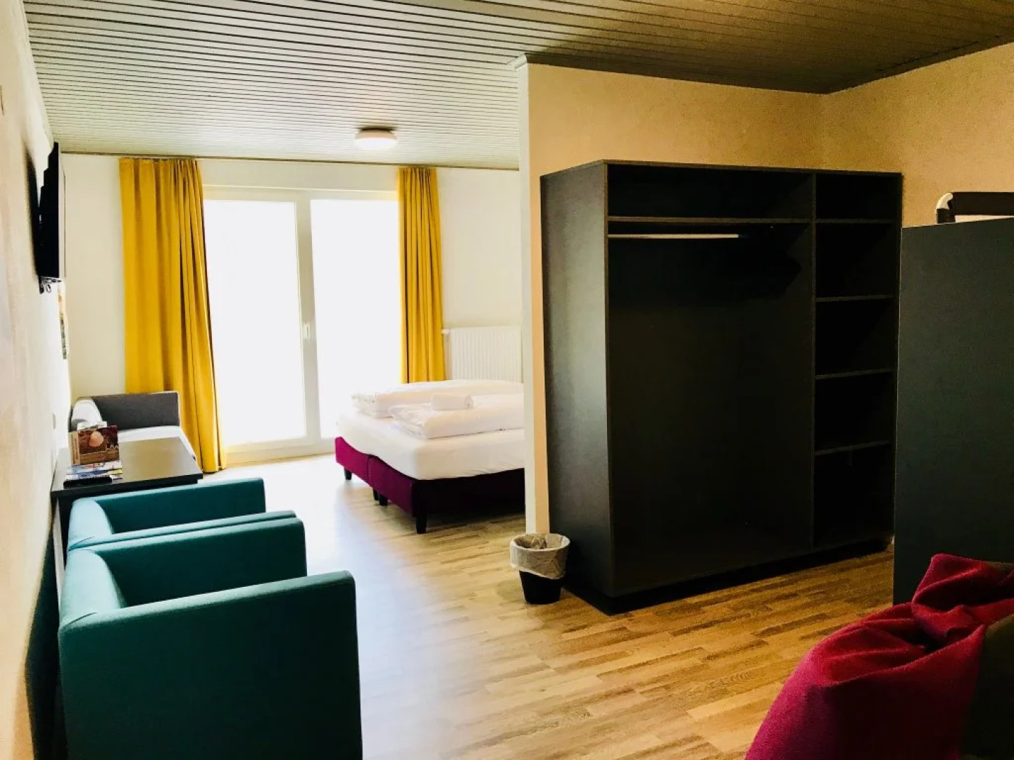 Basekamp Mountain Budget Hotel