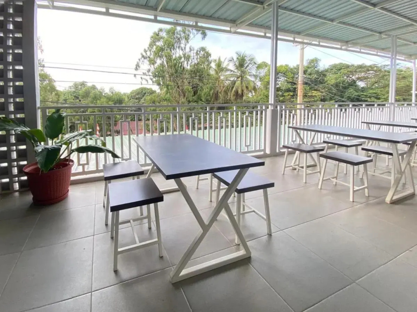 MJ Guest House Pusat Kota Malili Mitra RedDoorz