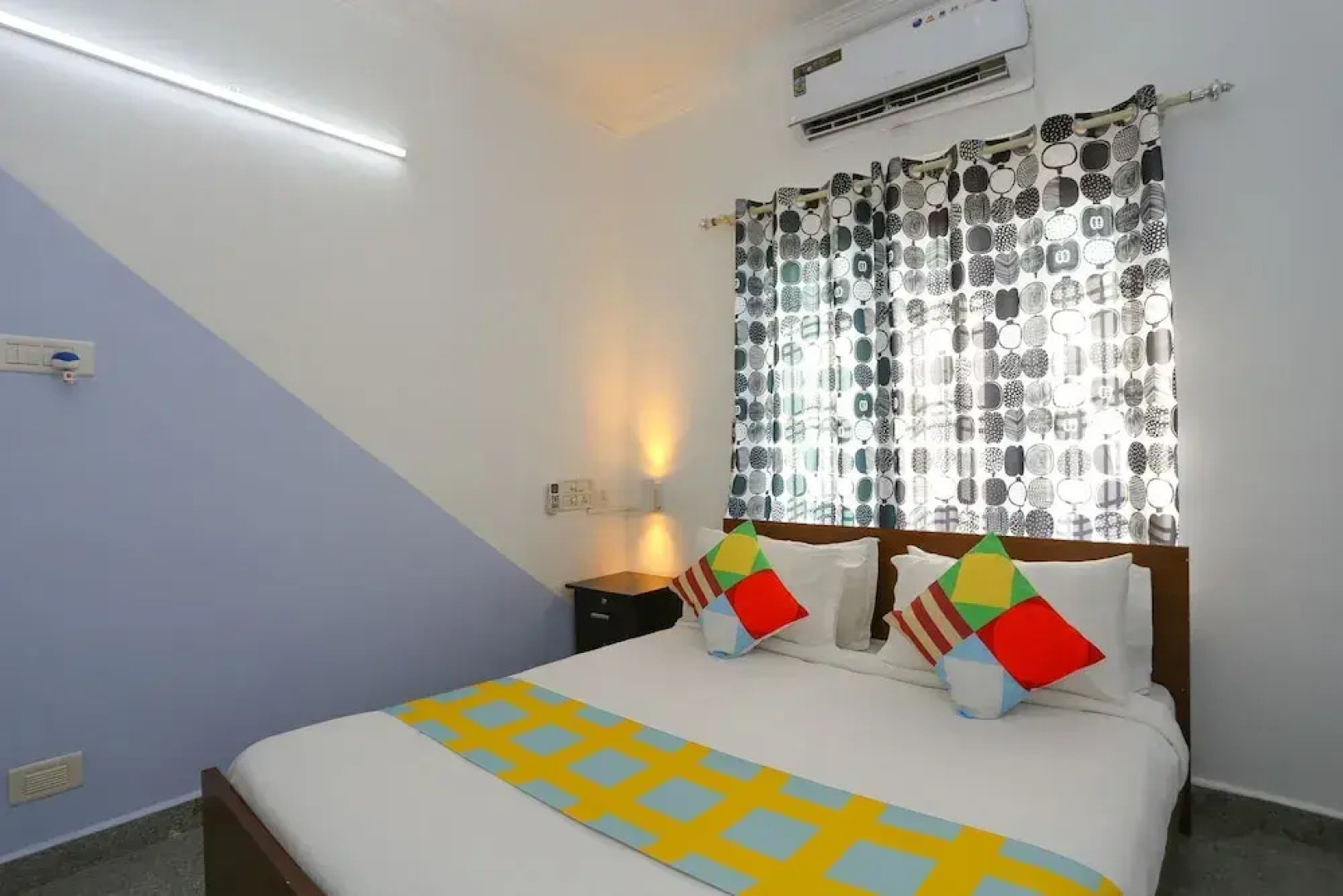 OYO Home 23654 Designer 2BHK