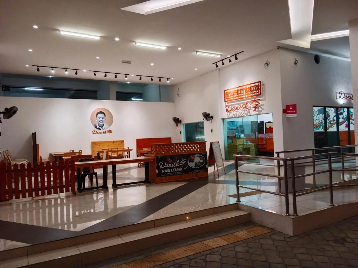 Comfortable18 3R2B 7pax Meritus Perai