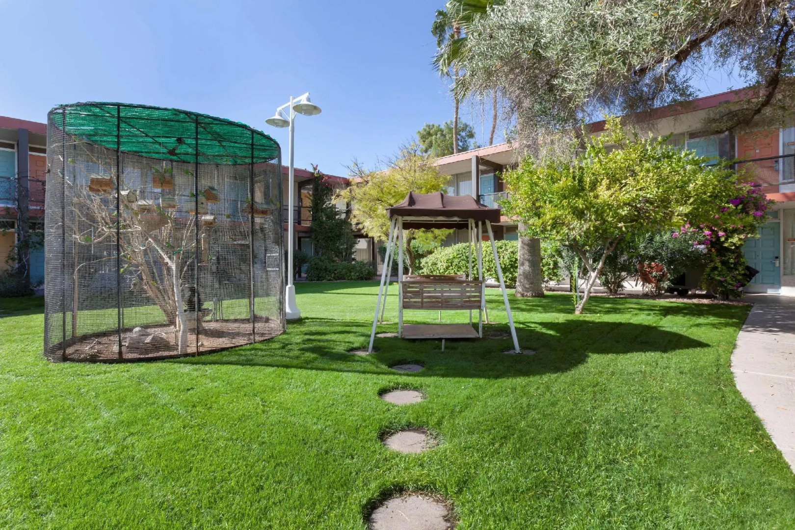 Magnuson Hotel Papago Inn