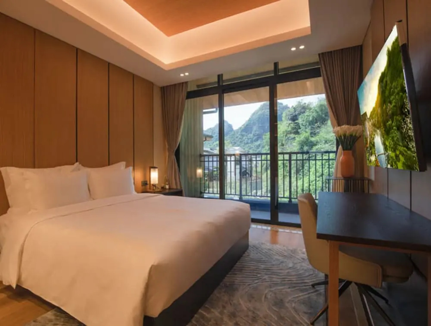 Yoko Onsen Quang Hanh