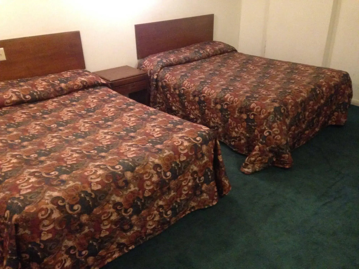 Sawmill Lodges Motel