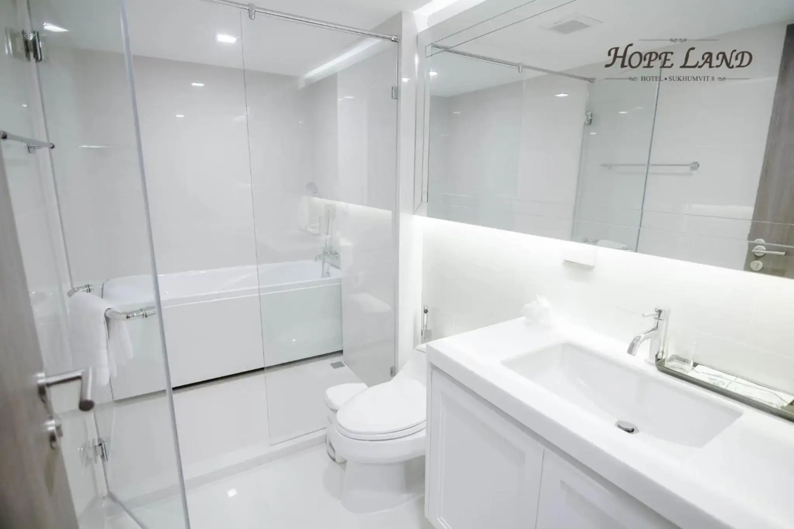 Hope Land Hotel Sukhumvit 8