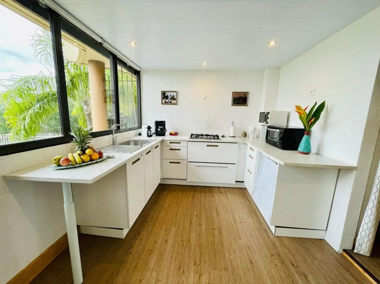 Tunui City Apartment - Quiet & Pool