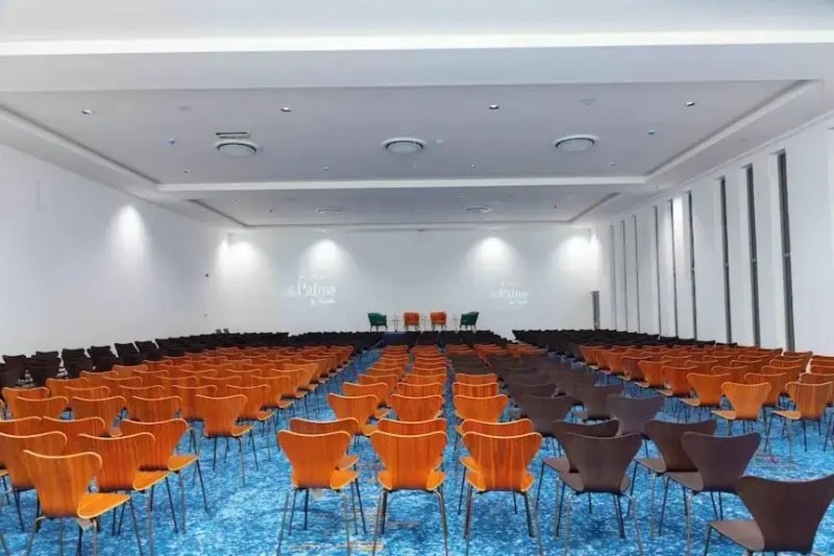 Palms By Eagles Airport City (formerly Holidayinn)