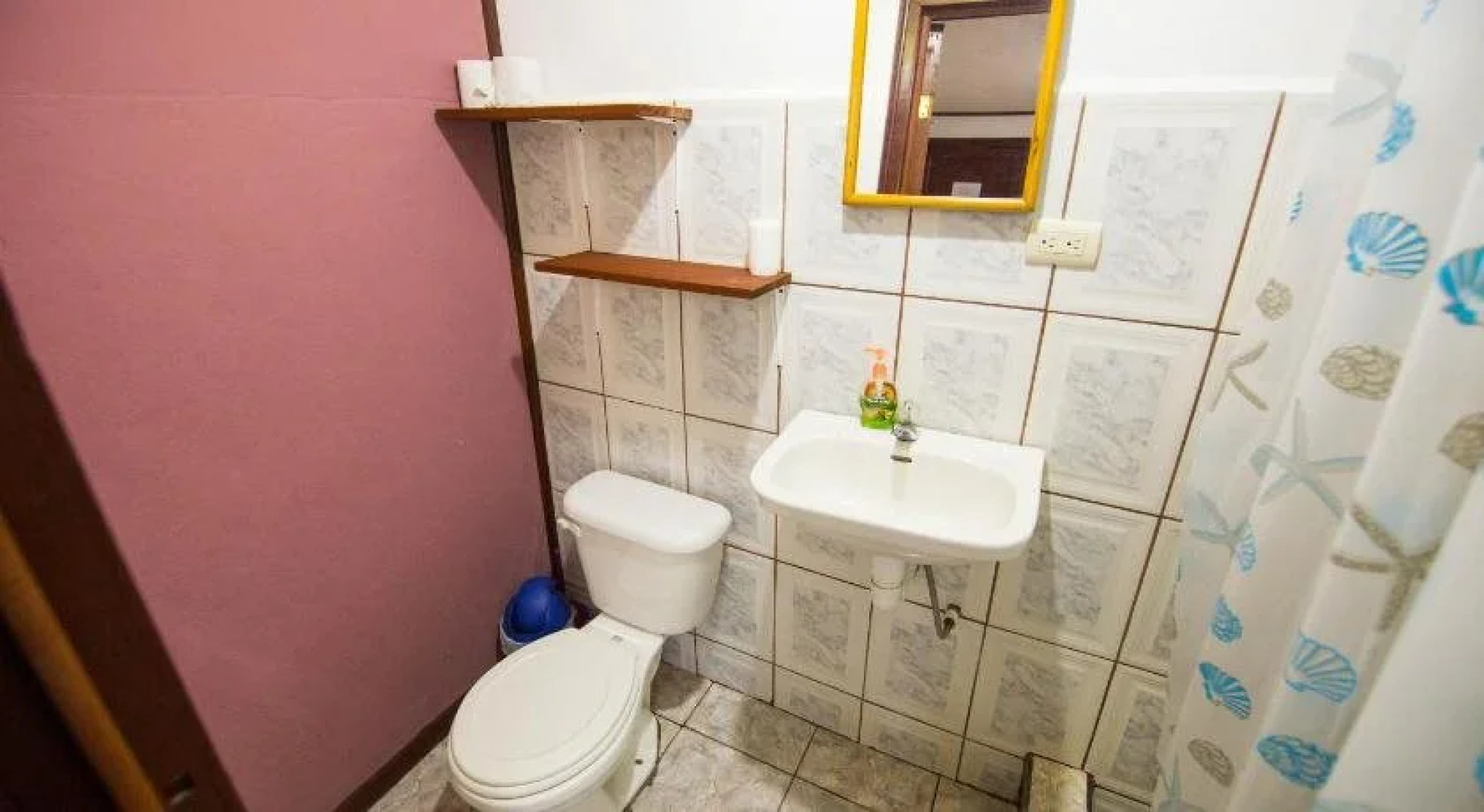 Aracari Garden Hostel