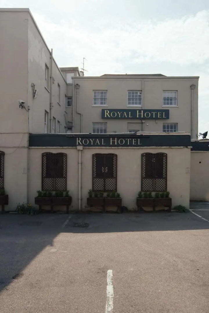 Royal Hotel, Bar & Grill