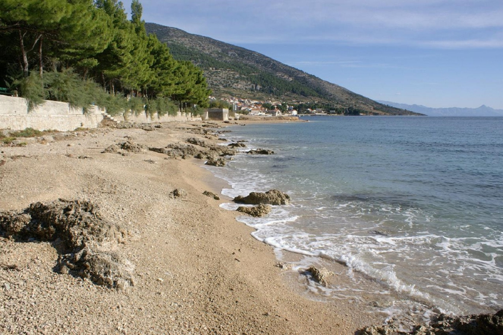 Studio apartment Cvita - 150 m from pebble beach: SA3 Bol, Island Brac