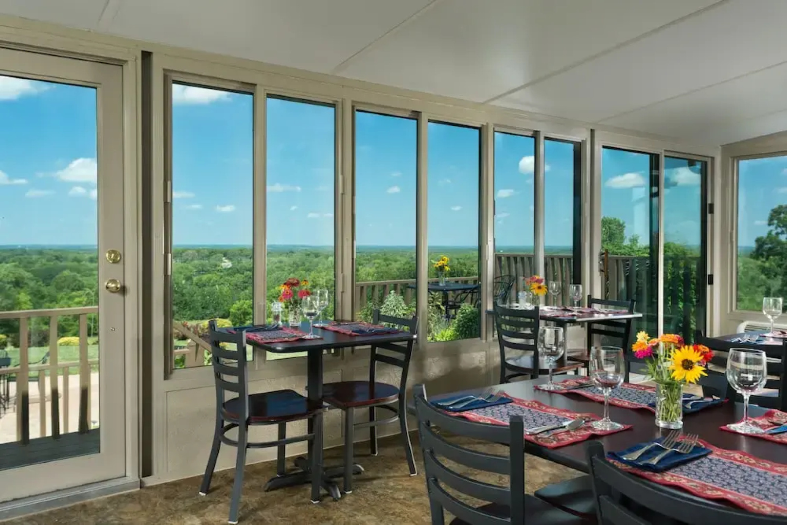 Cedar Crest Lodge