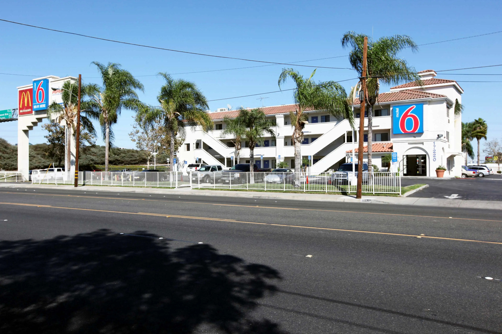 Motel 6 Bellflower, CA - Los Angeles