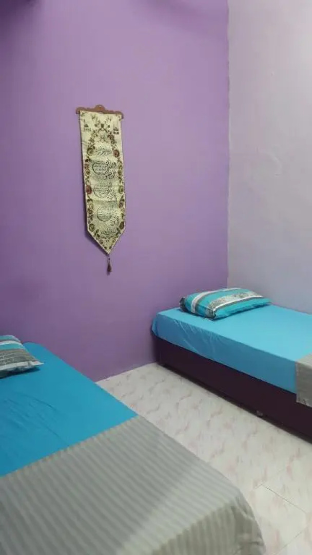 Cottage Muslim Homestay ByWawaSha