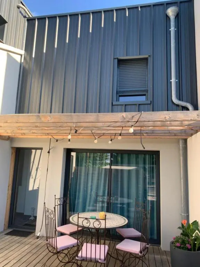 Duplex Independant Avec Acces Piscine