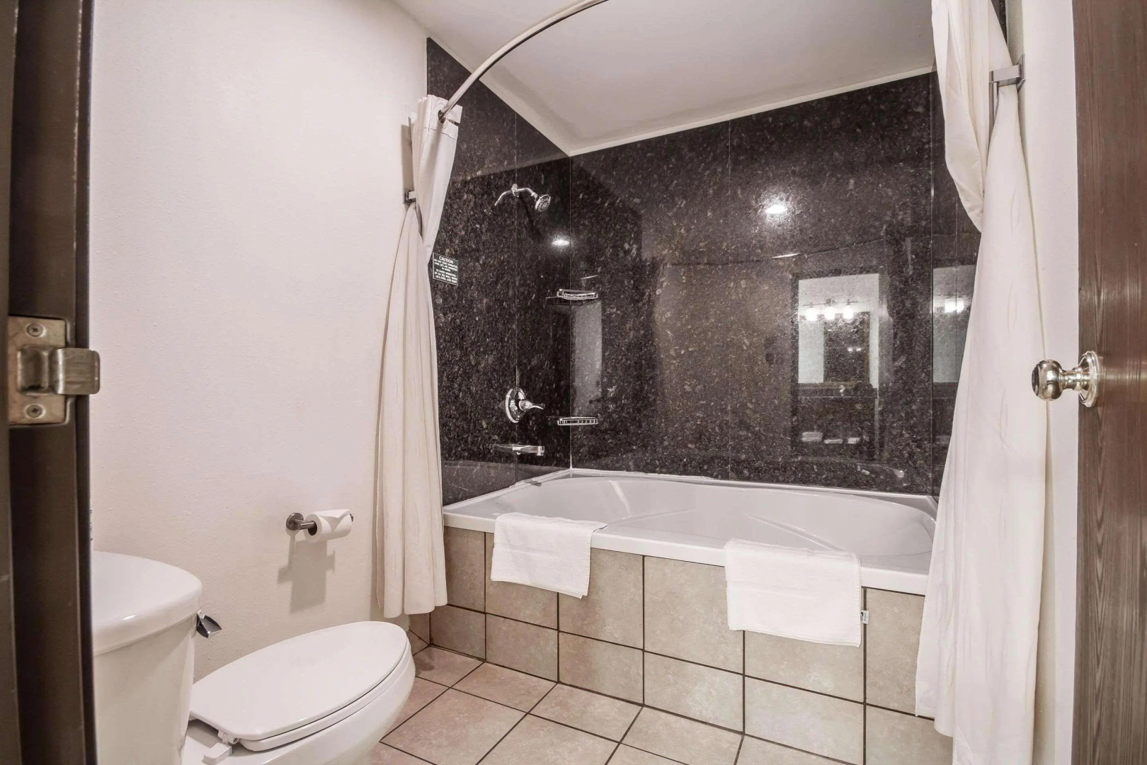 Comfort Suites Appleton Airport