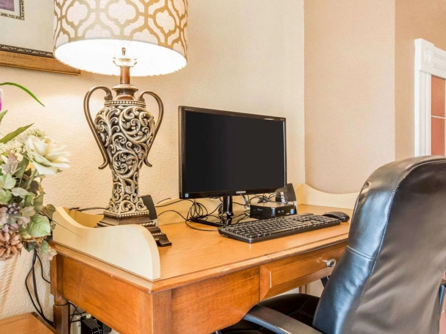 Quality Inn & Suites Tulare