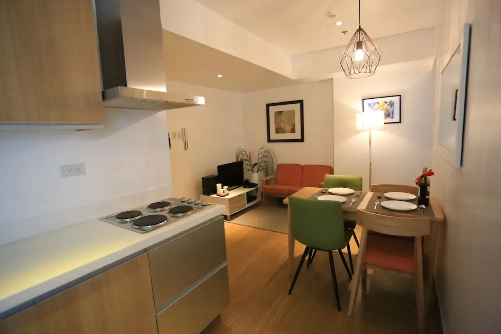 Maui Condotel @ Azure Urban Resort Residence