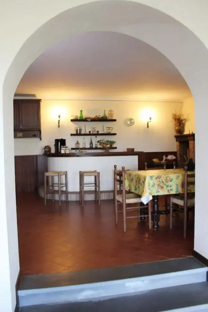 Beautiful Private Villa for 10 People with Private Pool, WIFI, TV, Pets Allowed and Parking