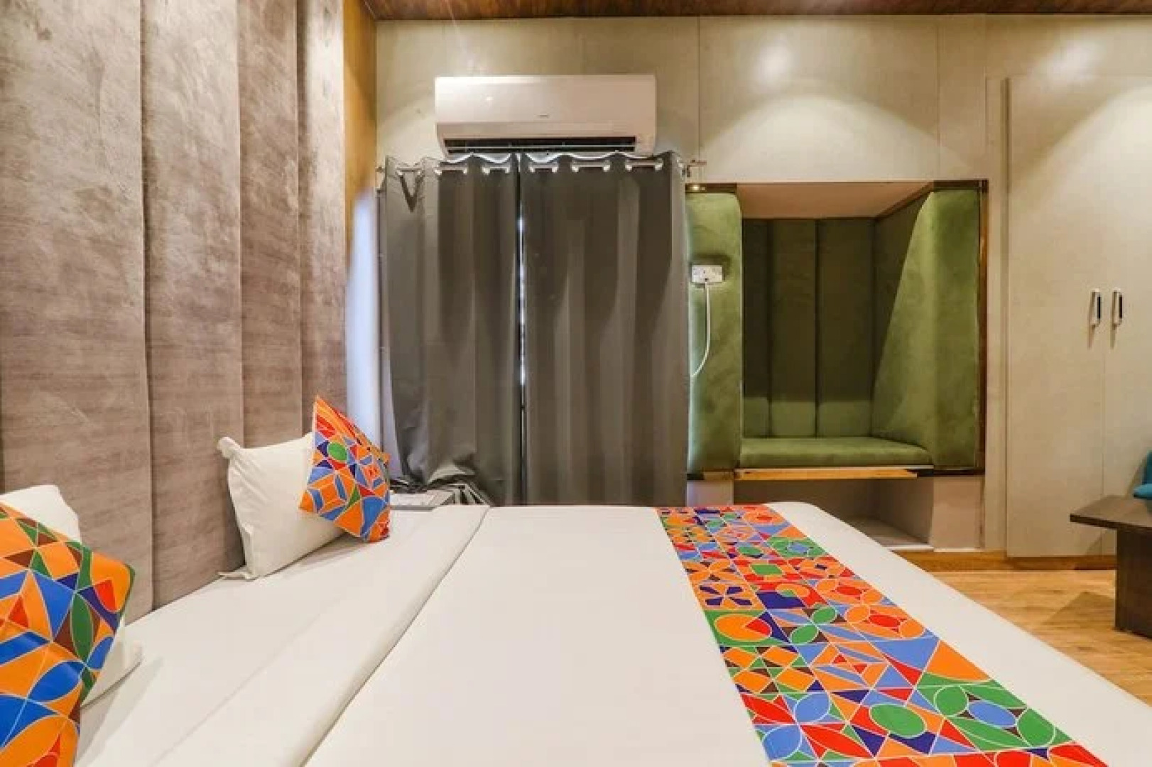 Fabhotel Royal Palm Inn