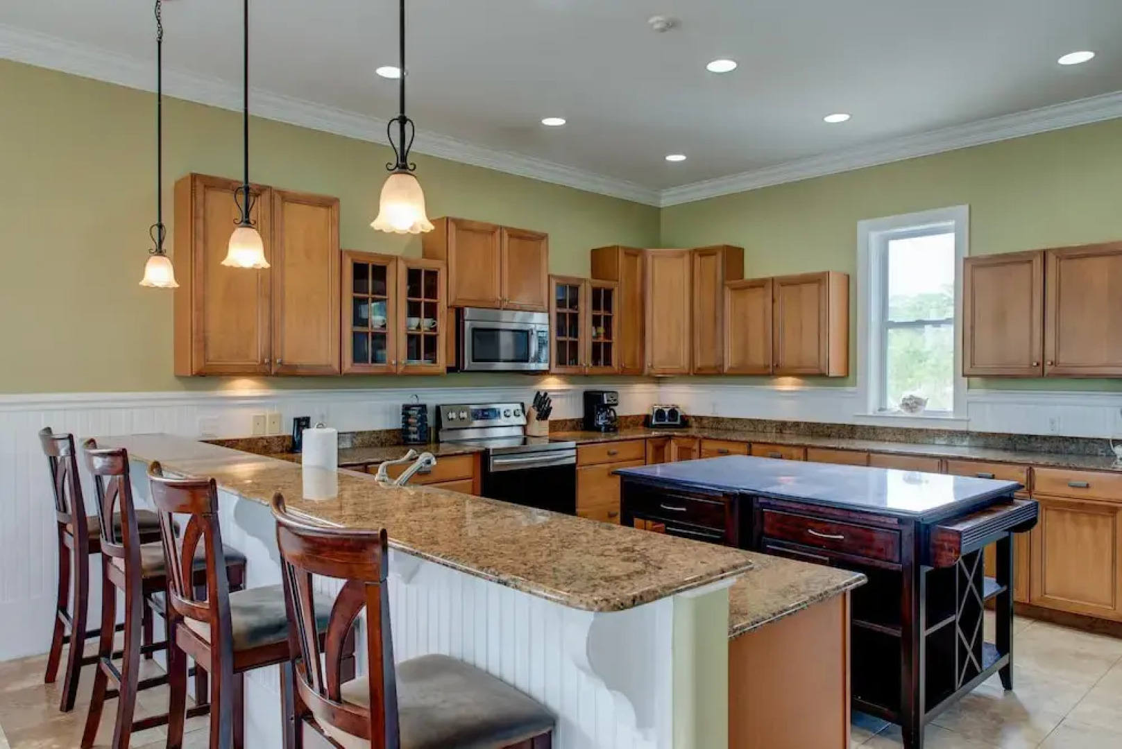 Purple Parrot - 200 Leonora Ct