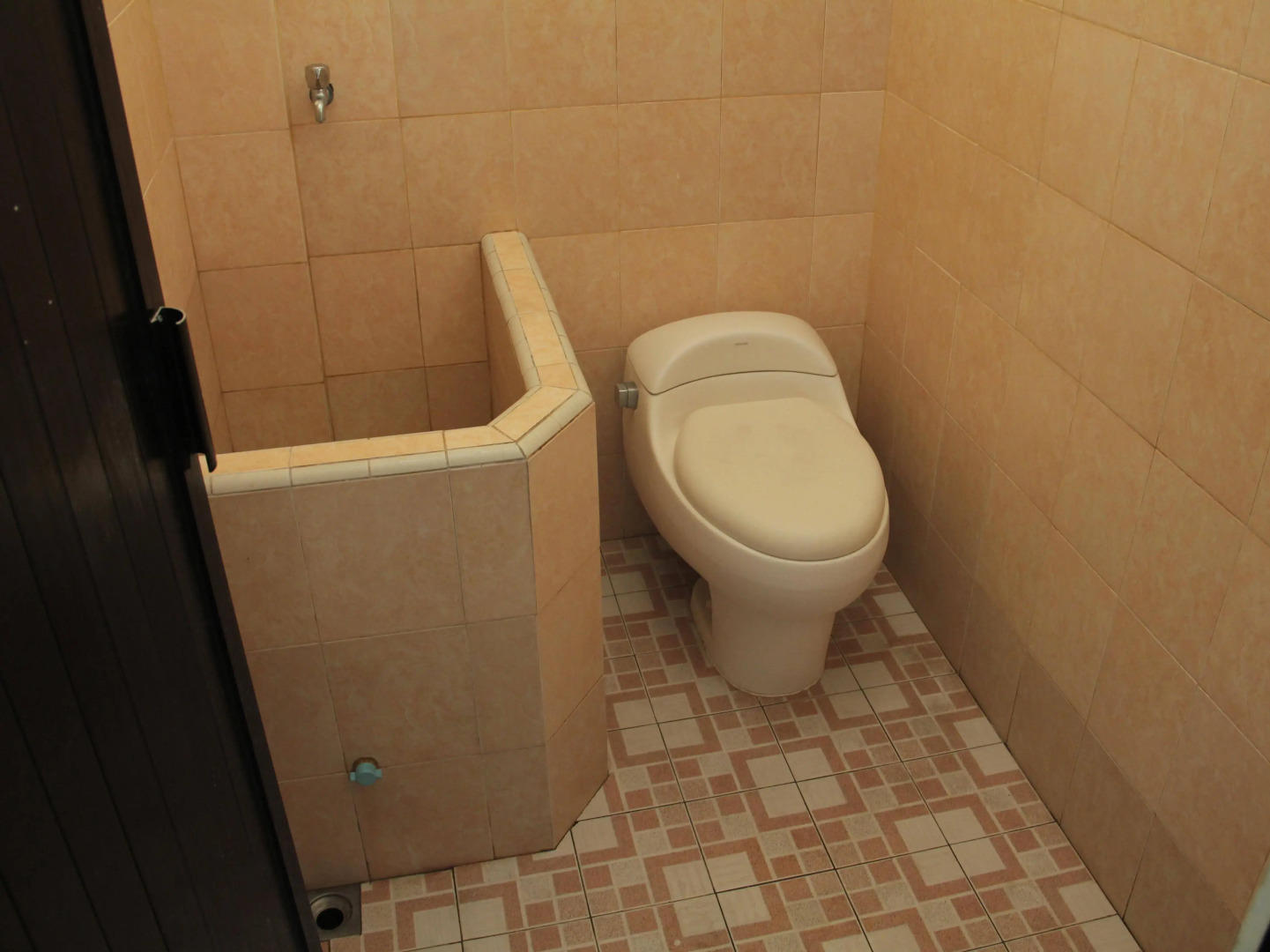 OYO 587 Penginapan Sinar Harapan