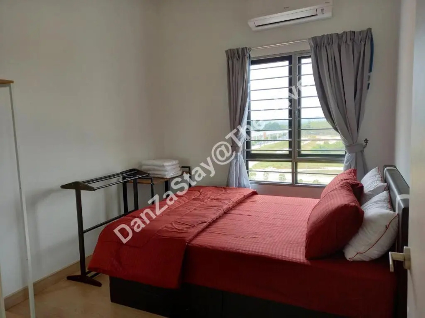 DanZaStay@TheOlive - nearby KLIA