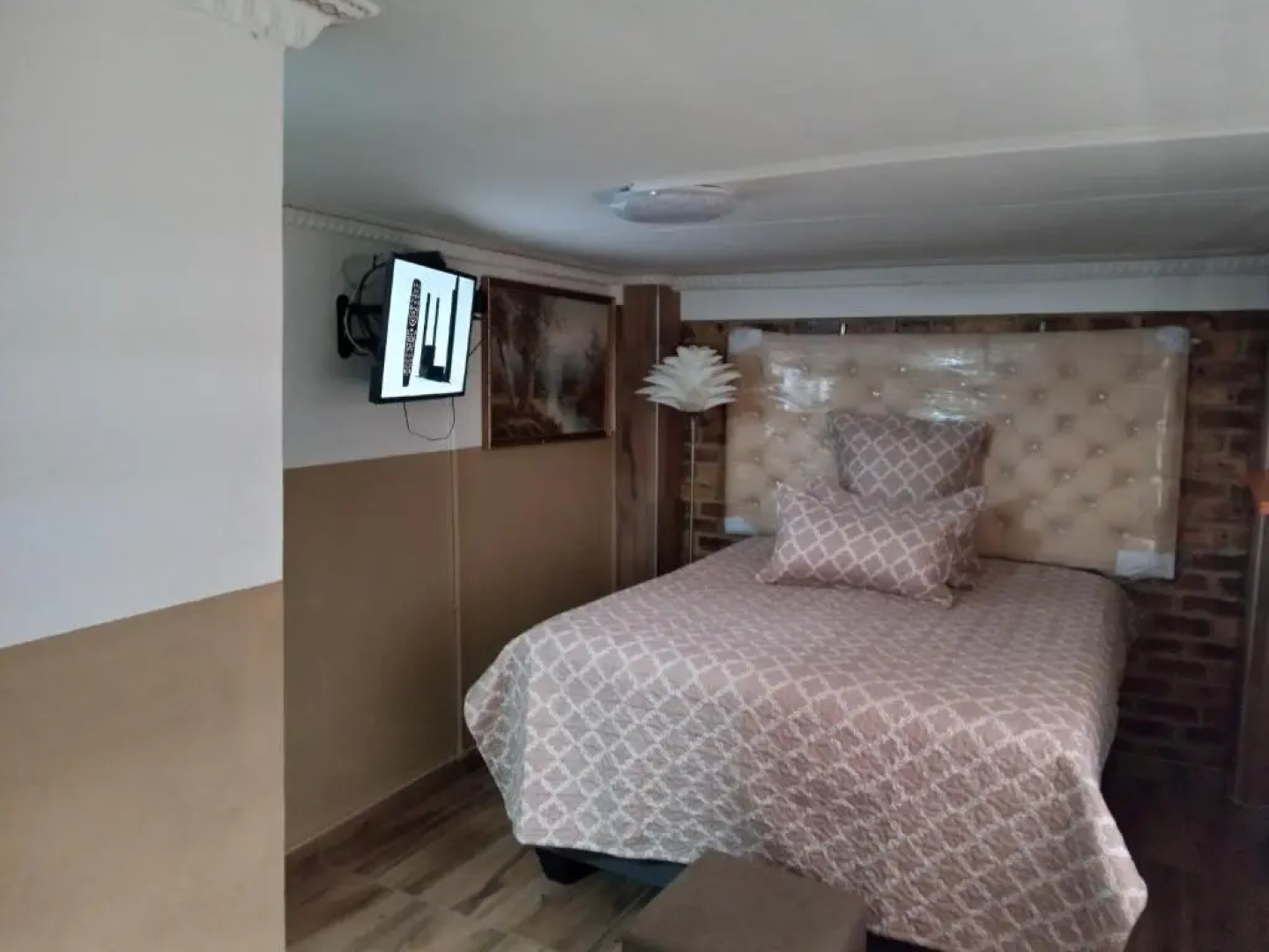 Dante Guest house