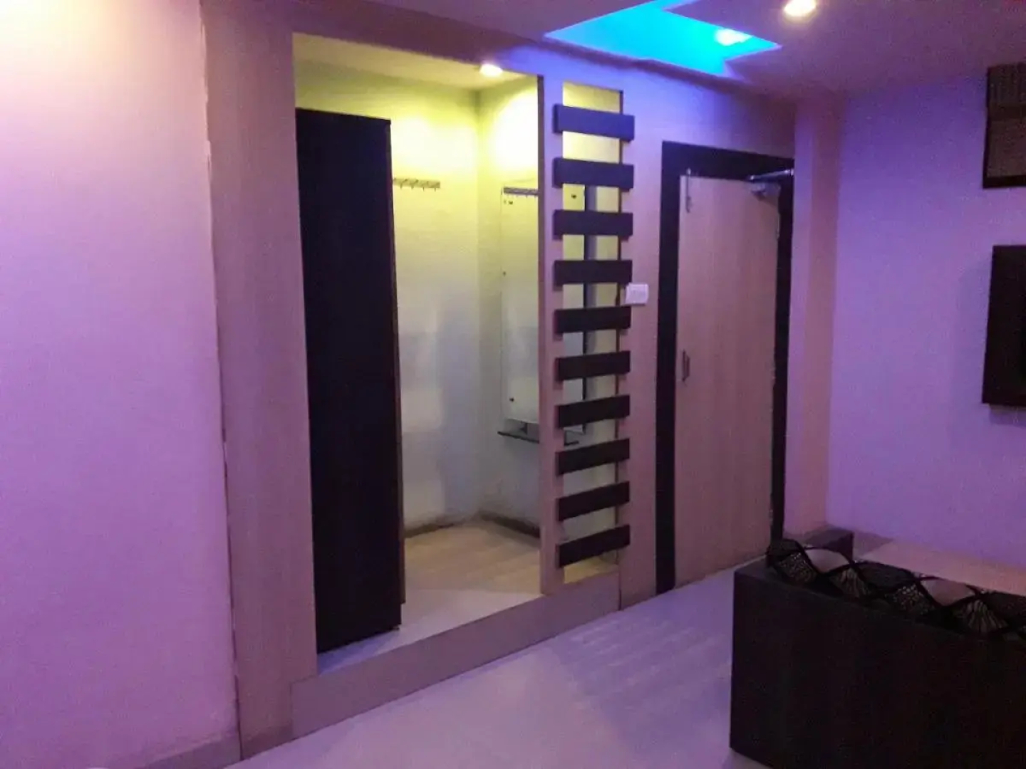 Hotel Adarsh Palace