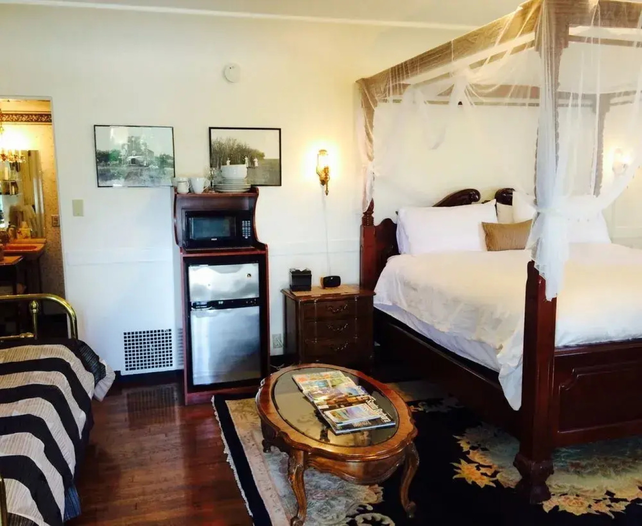 Old Yacht Club Inn Vacation Rentals