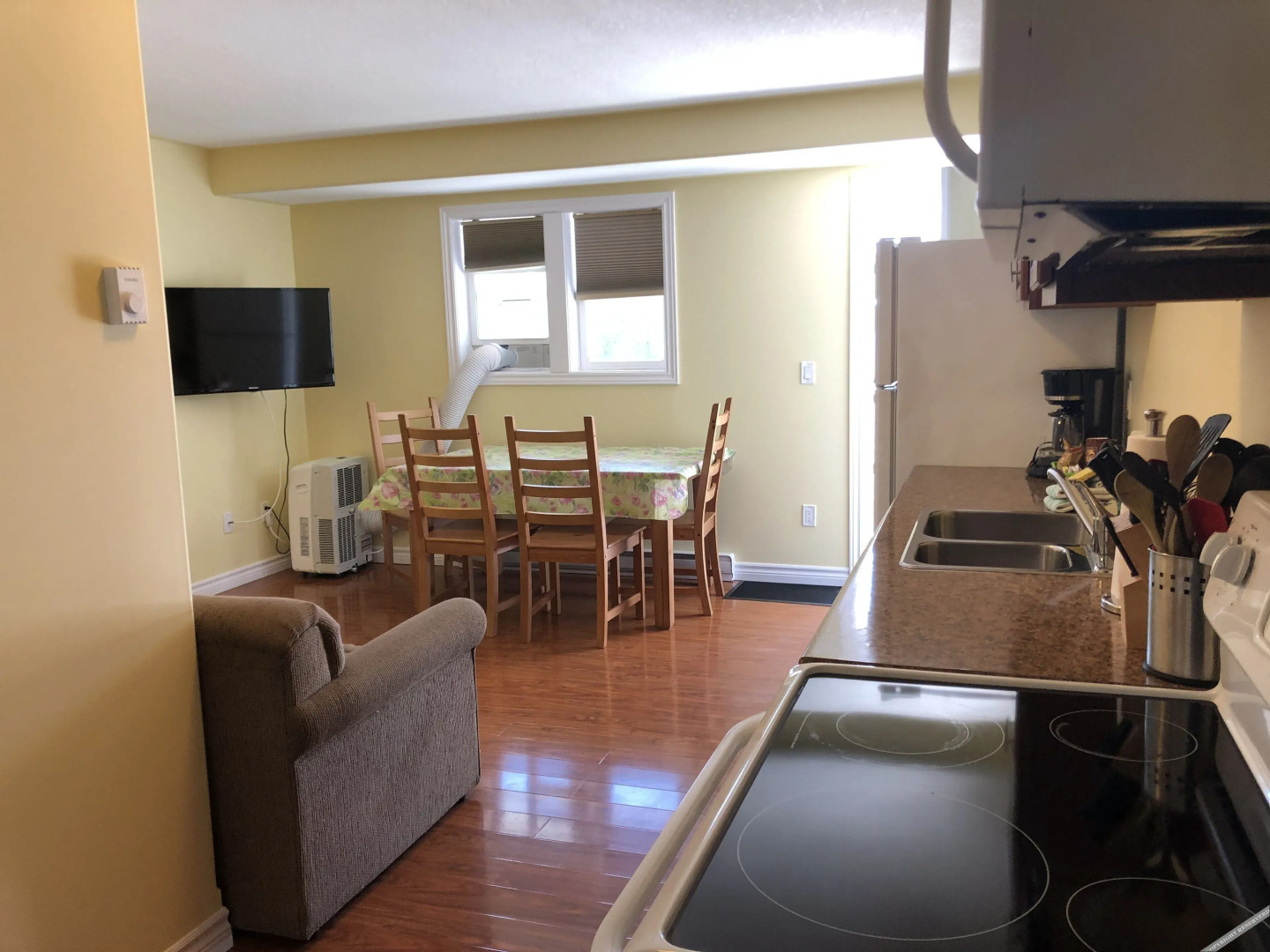 Escarpment Heights Motel