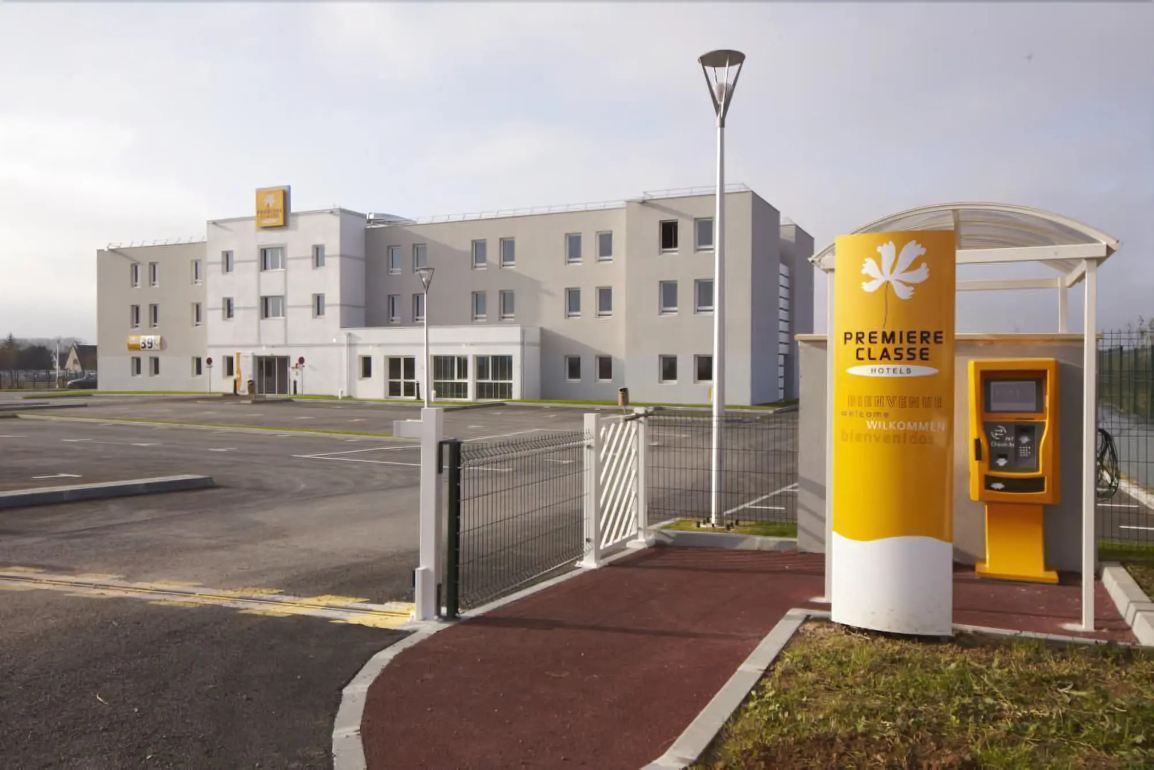 Hôtel Première Classe Caen Nord - Mémorial