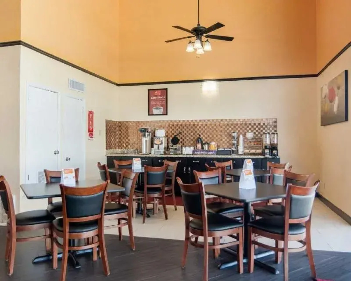 Econo Lodge Russellville I-40